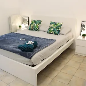 Apartment La Corte Dei Creativi Lussuoso In Centro, Milan