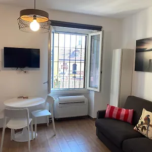Apartment Casale 7- Navigli Cozy Perfect X2!, Milan